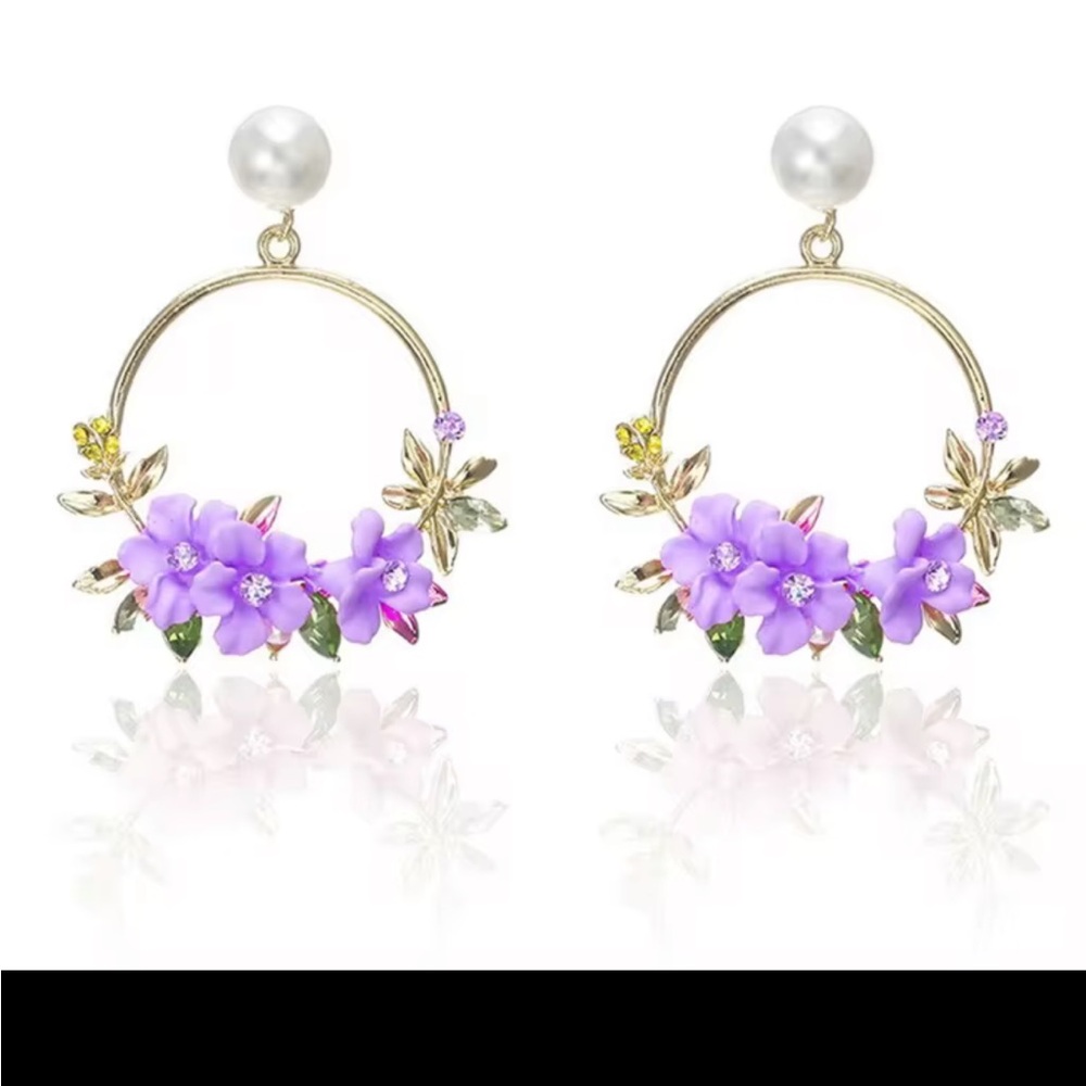 Fashion Jewelry Gold Floral Earrings with Lilac and Green Accents. - Picture 4 of 11